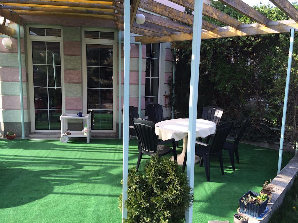 Belle Fleur Panzio Bed and Breakfast Budapest Exteriör bild